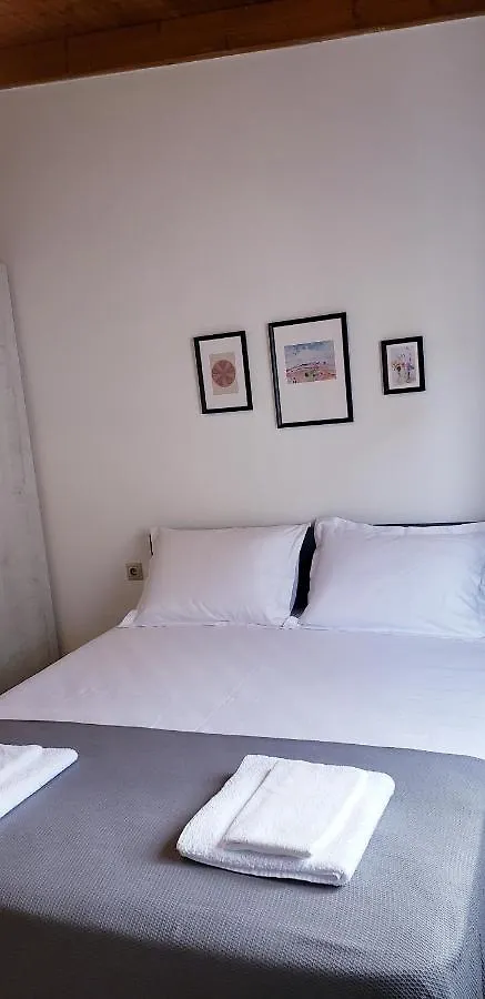 Michalis, 2-Bedroom Apartment In Saranda Albania